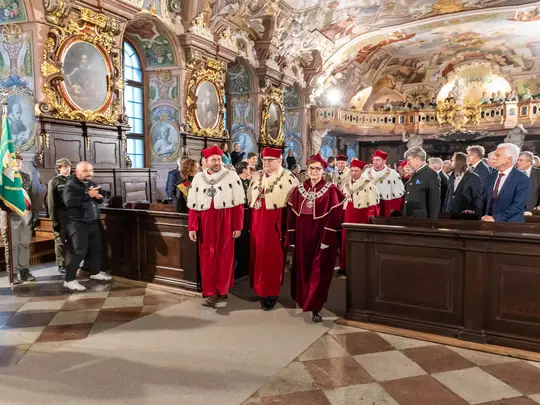Entry of the ceremonial procession into the Leopoldina Hall