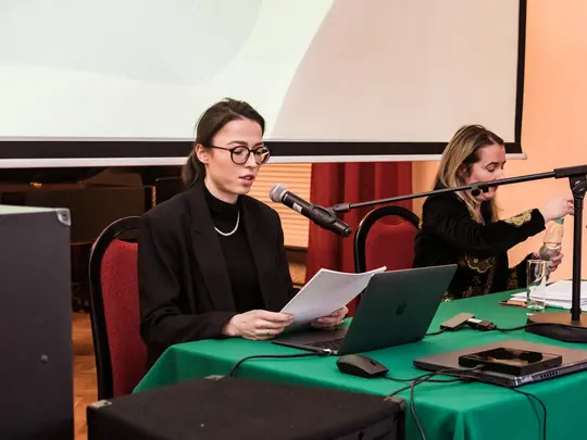 Mgr Aleksandra Ferenc and PhD Aleksandra Pijarowska, prof. AMKL