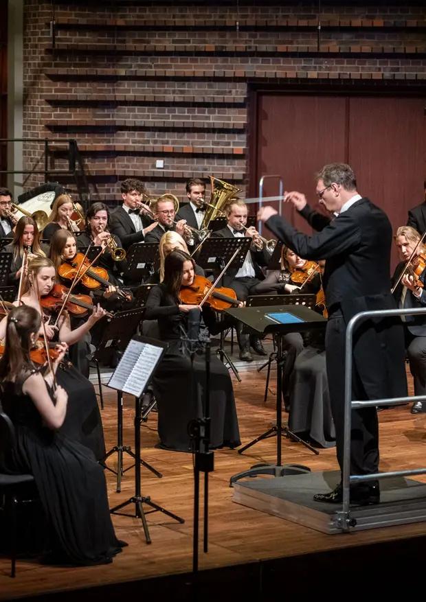 Mrek Wroniszewski, Akademicka Orkiestra Symfoniczna AMKL