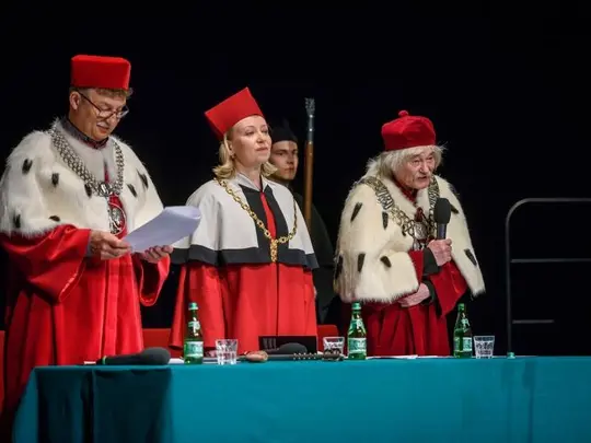 Przemawia prof. Grzegorz Kurzyński, Rektor Akademii Muzycznej im. Karola Lipińskiego we Wrocławiu