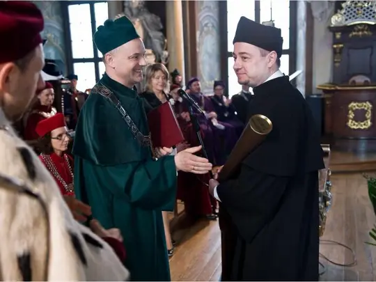 Uroczysta promocja, dr Przemysław Jarosz