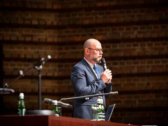 PhD hab. Artur Wr&oacute;bel, prof. AMKL, Chairman of the University Electoral Commission, presents the schedule of the election meeting