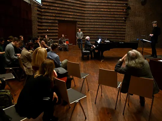 Maestro Jerzy Maksymiuk, Maestro Marek Pijarowski, uczestnicy kursu