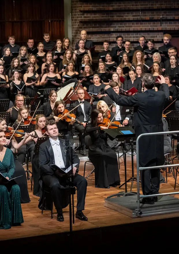 Aleksandra Kubas-Kruk, Przemysław Borys, Marek Wroniszewski, Bogdan Makal, połączone ch&oacute;ry akademickie i Akademicka Orkiestra Symfoniczna AMKL