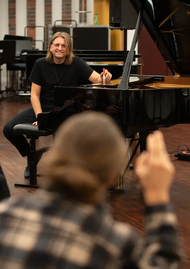 Leszek Możdzer i uczestnicy warsztat&oacute;w Jazz Masterclass Możdzer Danielsson Fresc