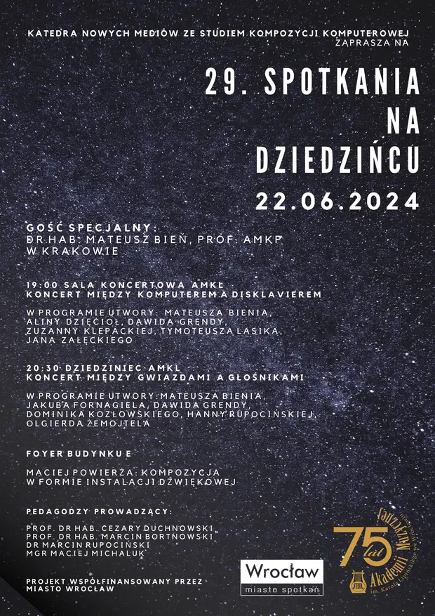 Koncert na dziedzińcu