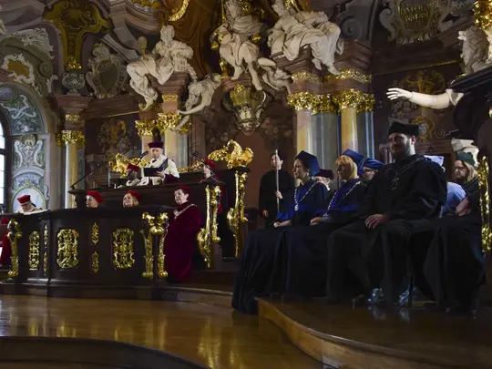 Rektor AMKL prof. dr hab. Krystian Kiełb rozpoczyna uroczystość