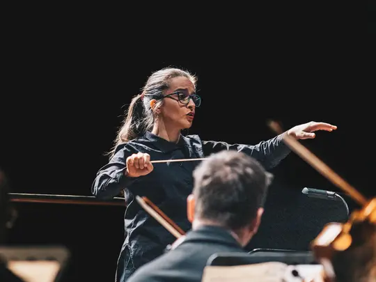 Maria Bazou (Laureatka II miejsca) wraz z Akademicką Orkiestrą Symfoniczną