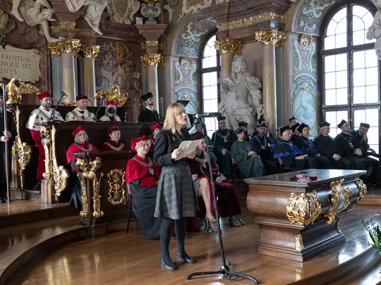 Wykład inauguracyjny prof.  dr hab. Anny Kutaj-Markowskiej pt. Kilka pomysł&oacute;w na żywą sztukę