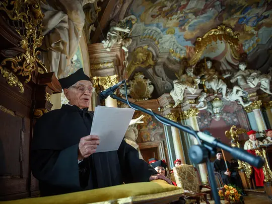Przemawia prof. Eugeniusz Sąsiadek, doktor honoris causa AMKL
