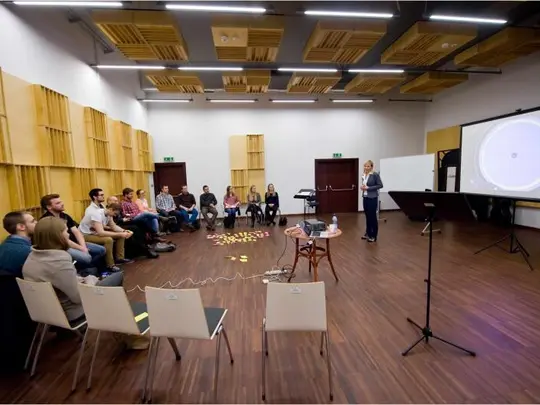 Kurs zawodowy dla studentów  II stopnia studiów stacjonarnych  i niestacjonarnych AMKL  