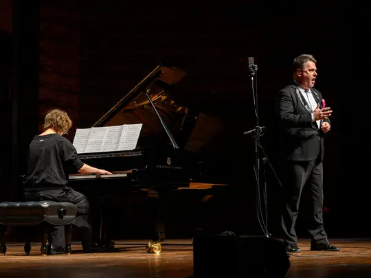 Tomasz Jedz oraz dr hab. Justyna Skoczek