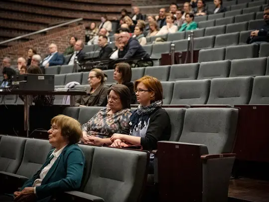 Członkowie wsp&oacute;lnoty AMKL zgromadzeni podczas wybor&oacute;w