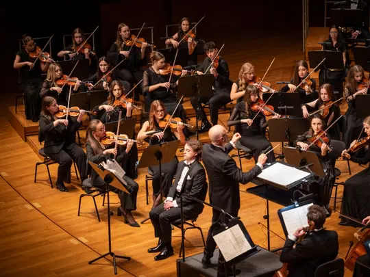 Artur Wr&oacute;bel - dyrygent, Paweł Szlachta - kontratenor, Akademicka Orkiestra Symfoniczna