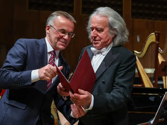 Wiceminister MKiDN dr Jarosław Sellin, prof. dr hab. Marek Pijarowski / Foto: MKiDN(Facebook.com)