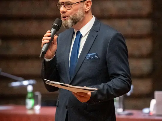 PhD hab. Artur Wr&oacute;bel, prof. AMKL, Chairman of the University Electoral Commission, presents the schedule of the election meeting