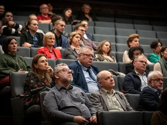 Członkowie wsp&oacute;lnoty AMKL zgromadzeni podczas wybor&oacute;w