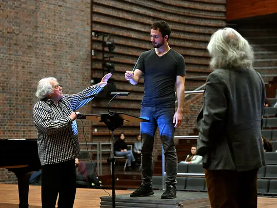 Maestro Jerzy Maksymiuk, Maestro Marek Pijarowski, uczestnik kursu