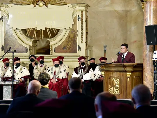 Wystąpienie Patryka Korolki, Przewodniczącego Zarządu Uczelnianego Samorządu Student&oacute;w Uniwersytetu Wrocławskiego, w imieniu młodzieży akademickiej