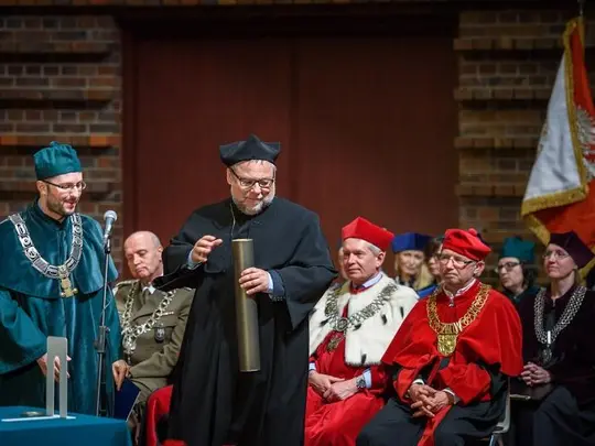 Uroczysta Promocja Doktor&oacute;w i Doktor&oacute;w Habilitowanych Sztuki Uczelni Artystycznych Wrocławia 03.04.2017