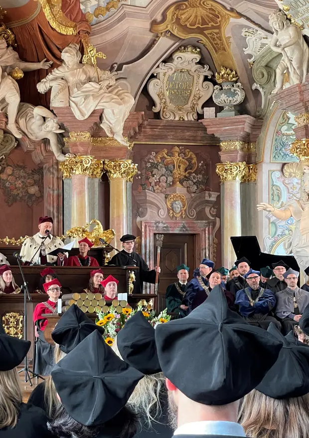 Uroczysta promocja doktor&oacute;w i doktor&oacute;w habilitowanych uczelni artystycznych Wrocławia
