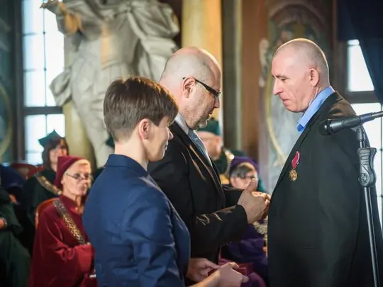 Dr hab. Dariusz Kaliszuk odznaczony Brązowym Krzyżem Zasługi