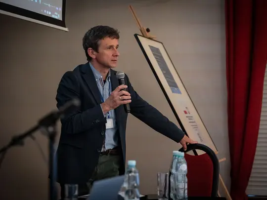 prof. dr hab. Tomasz Jeż