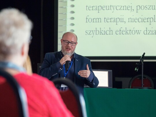 Wystąpienie dr. Wojciecha Strzeleckiego z Akademii Humanistyczno-Ekonomicznej w Łodzi oraz Uniwersytetu Medycznego w Poznaniu