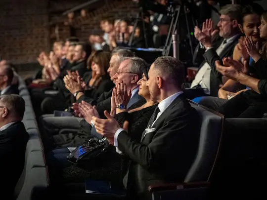 Goście zgromadzeni na Koncercie dla Uczczenia Obchod&oacute;w Święta Nauki we Wrocławiu