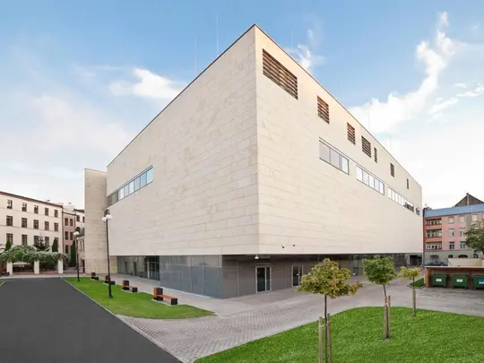 Nowy budynek Akademii z nowoczesną Salą Koncertową (budynek E)