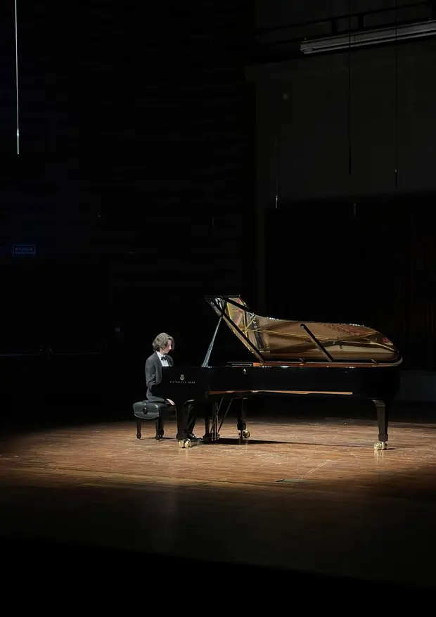 Występ Jakuba Urgoła podczas Niemiecko-polskiego koncertu fortepianowego