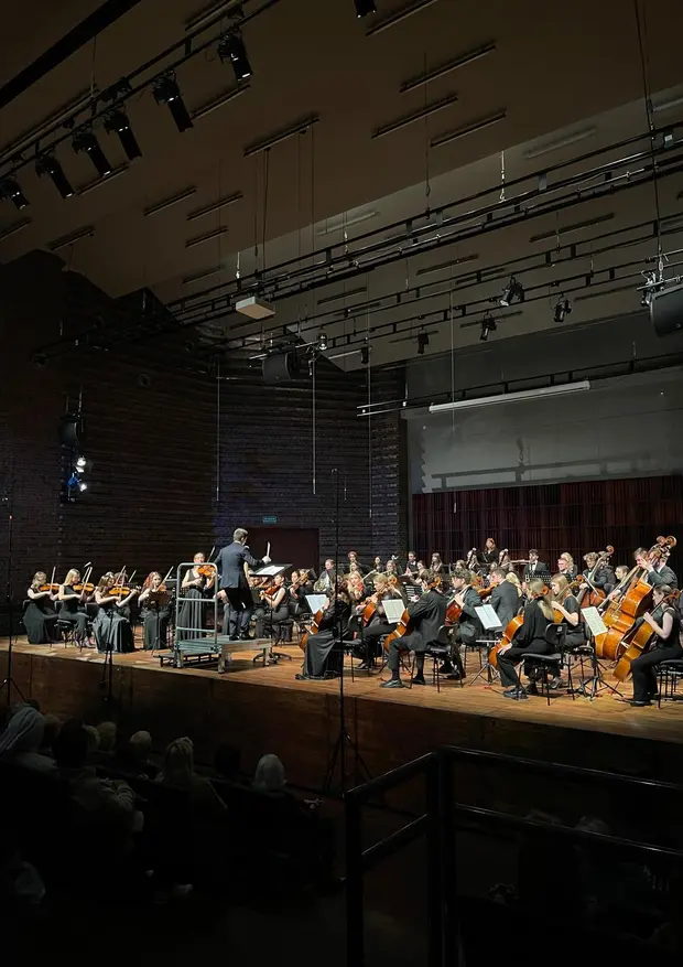 Akademicka Orkiestra Symfoniczna, dyrygent Jan Bielak