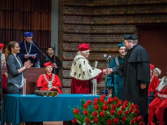Uroczysta Promocja Doktor&oacute;w i Doktor&oacute;w Habilitowanych Sztuki Uczelni Artystycznych Wrocławia 03.04.2017