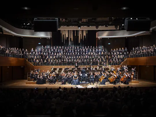 Joanna Zawartko, Maestro Bassem Akiki, Mariusz Godlewski, Akademicka Orkiestra Symfoniczna oraz połączone ch&oacute;ry akademickie uczelni Wrocławia