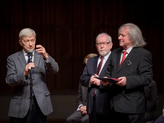 Podw&oacute;jny Jubileusz wybitnego artysty, cenionego dyrygenta, znakomitego pedagoga &ndash; prof. dra hab. Marka Pijarowskiego