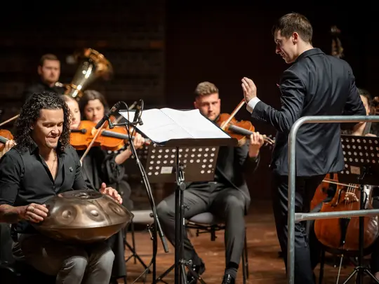 Tomasz Torres - handpan, Jan Bielak - conductor, Academic Chamber Orchestra