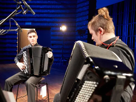 Dominik Szauer &ndash; akordeon, Dominik Bezkorowajny &ndash; akordeon
