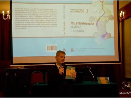 VII Międzynarodowe Forum Muzykoterapeut&oacute;w "Muzykoterapia - stałość i zmiana" 16-17.10.2014