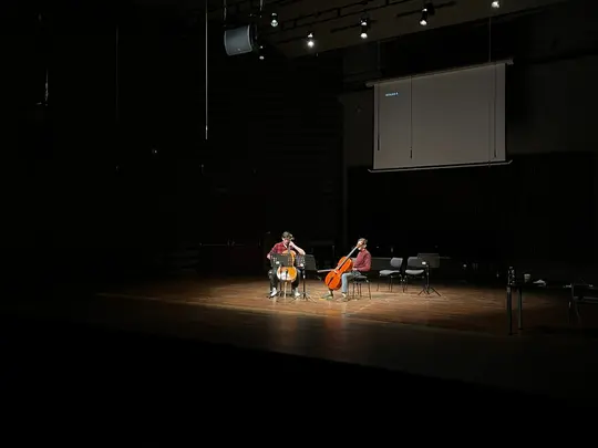 Mistrzowski Kurs Wiolonczelowy i wykład ,,Wsp&oacute;łczesne techniki wykonawcze w literaturze wiolonczelowej XX i XXI wieku. Horyzonty wykonawstwa" dra Mikołaja Pałosza