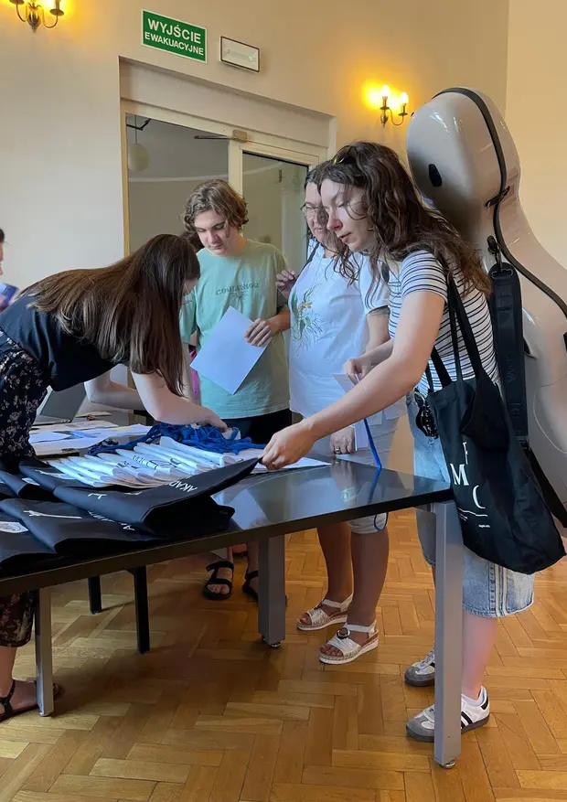 Akademia Letnich Ton&oacute;w