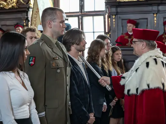 The President of the KRUWiO, Rector of the Pontifical Faculty of Theology, Rev. Prof. Dr. hab. Sławomir Stasiak, performs the solemn matriculation ceremony