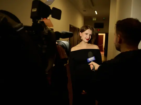 Student of the Jazz Music Department is giving an interview