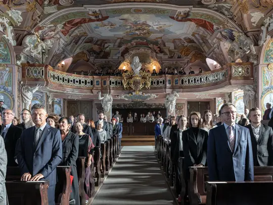 Ch&oacute;r Feichtinum Akademii Muzycznej im. Karola Lipińskiego we Wrocławiu wykonuje pieśń Gaude Mater Polonia