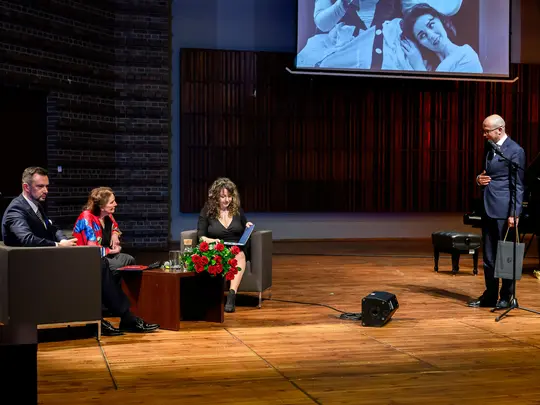 Vice-President of Wrocław Jakub Mazur and Prof. Danuta Paziuk-Zipser, meeting moderators: Nadia Szagdaj, Jakub Walczak